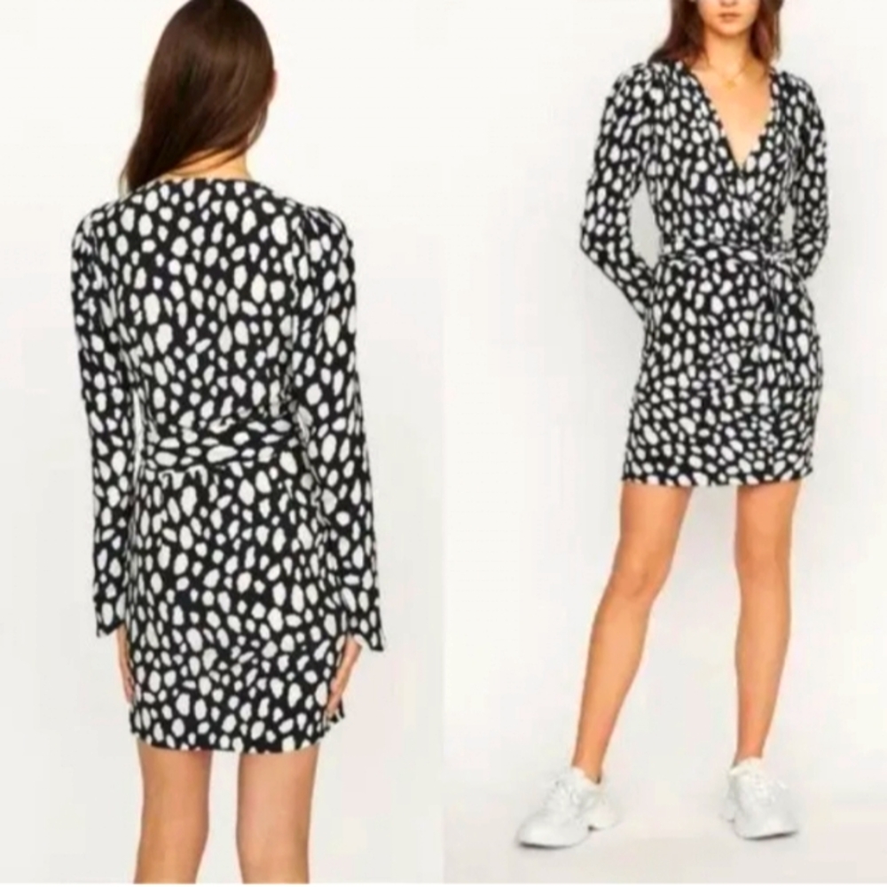 NWT Maje V-Neck Long Sleeve Black/White Two Tone Ruched Wrap Dress